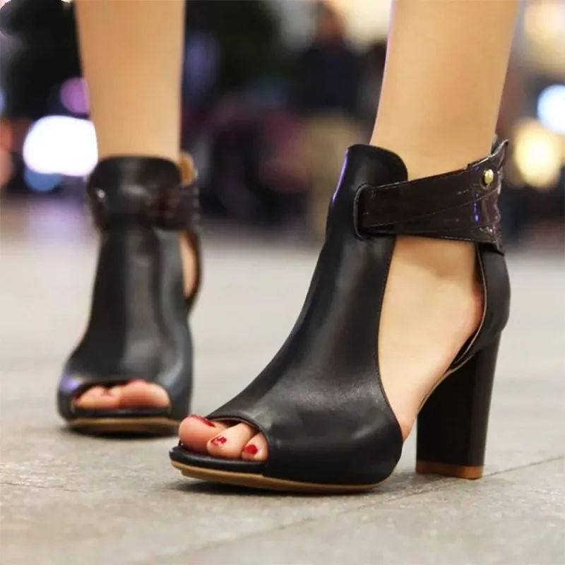 Chicvane Adjustable Buckle Closure Spanish Sandals Cutout Side Chunky Heel Sandals