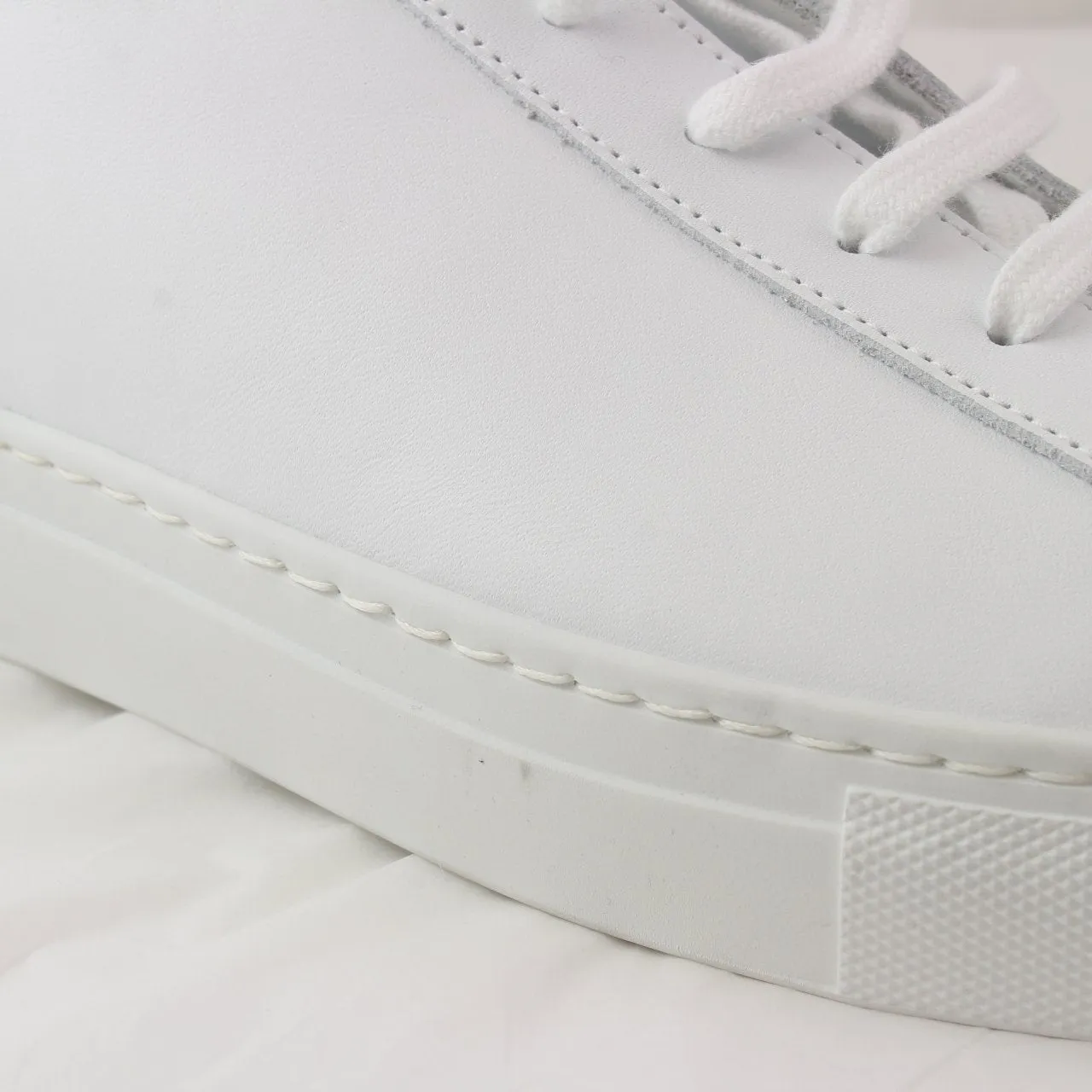 Common Pro Achilles Low Trainers White