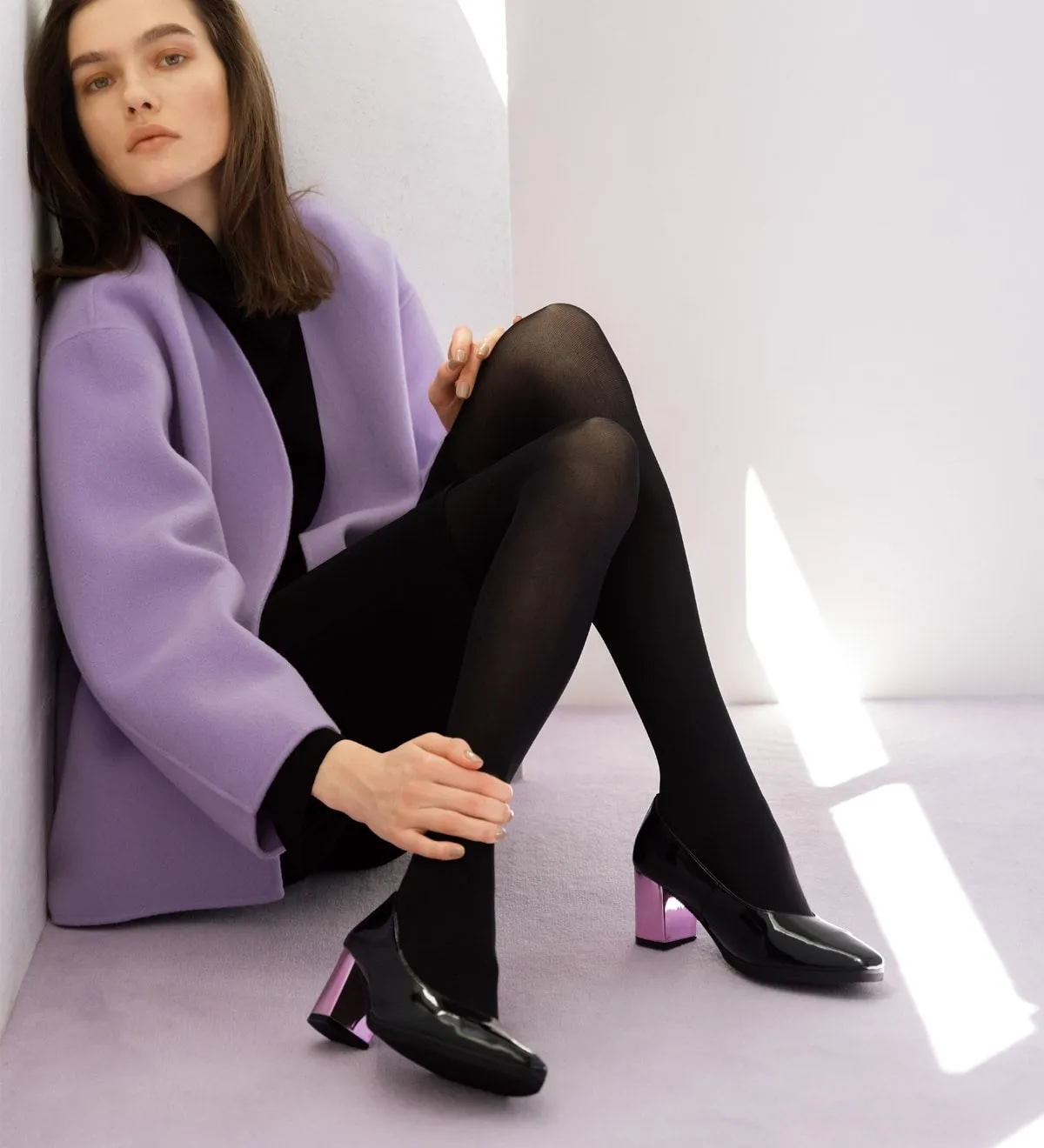 Pointed mirror heel pumps