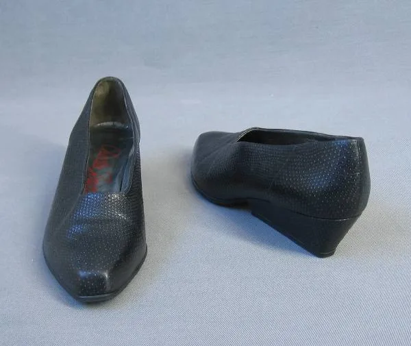 Vintage 80s Charles Jourdan Heels Wedge Sculptural Shoes Stingray Leather 7.5 VFG